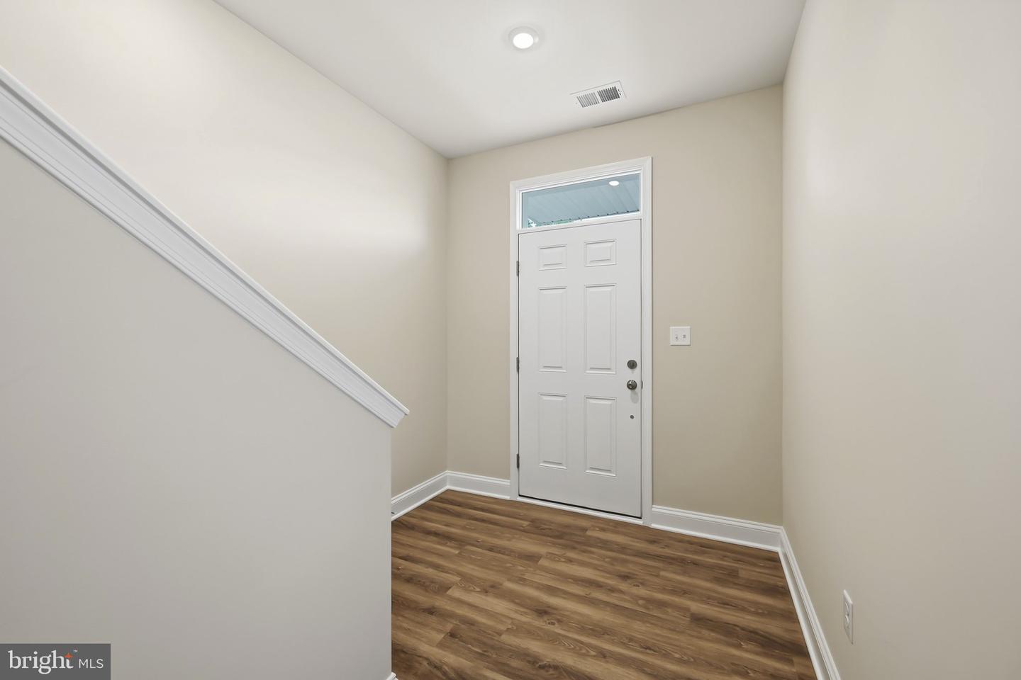 245 Briarwood Cir Property Photo 6