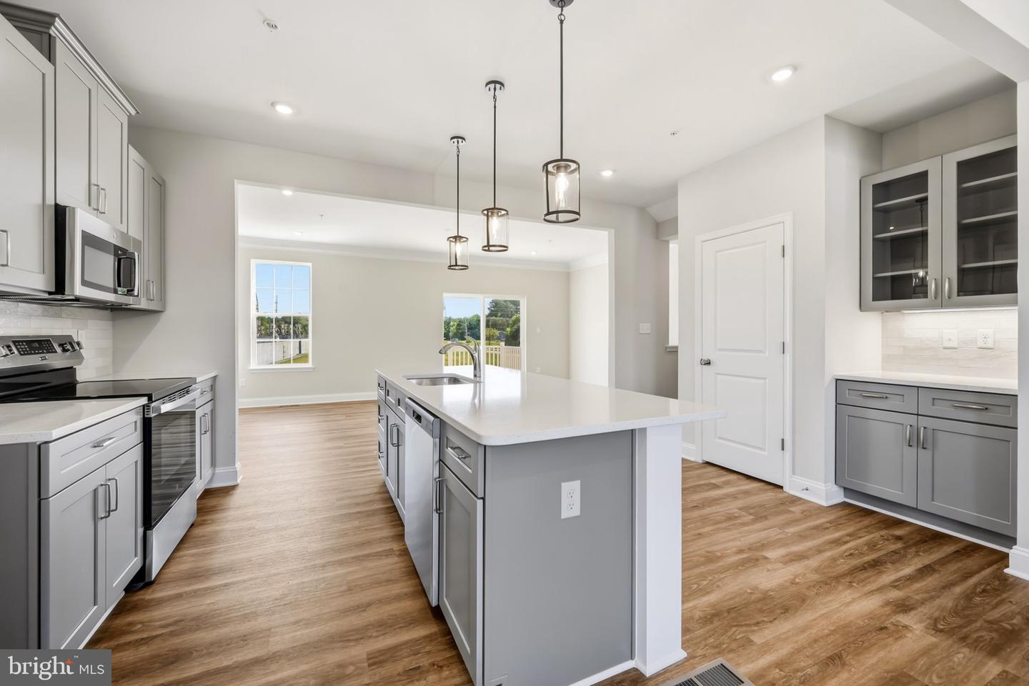 245 Briarwood Cir Property Photo 8