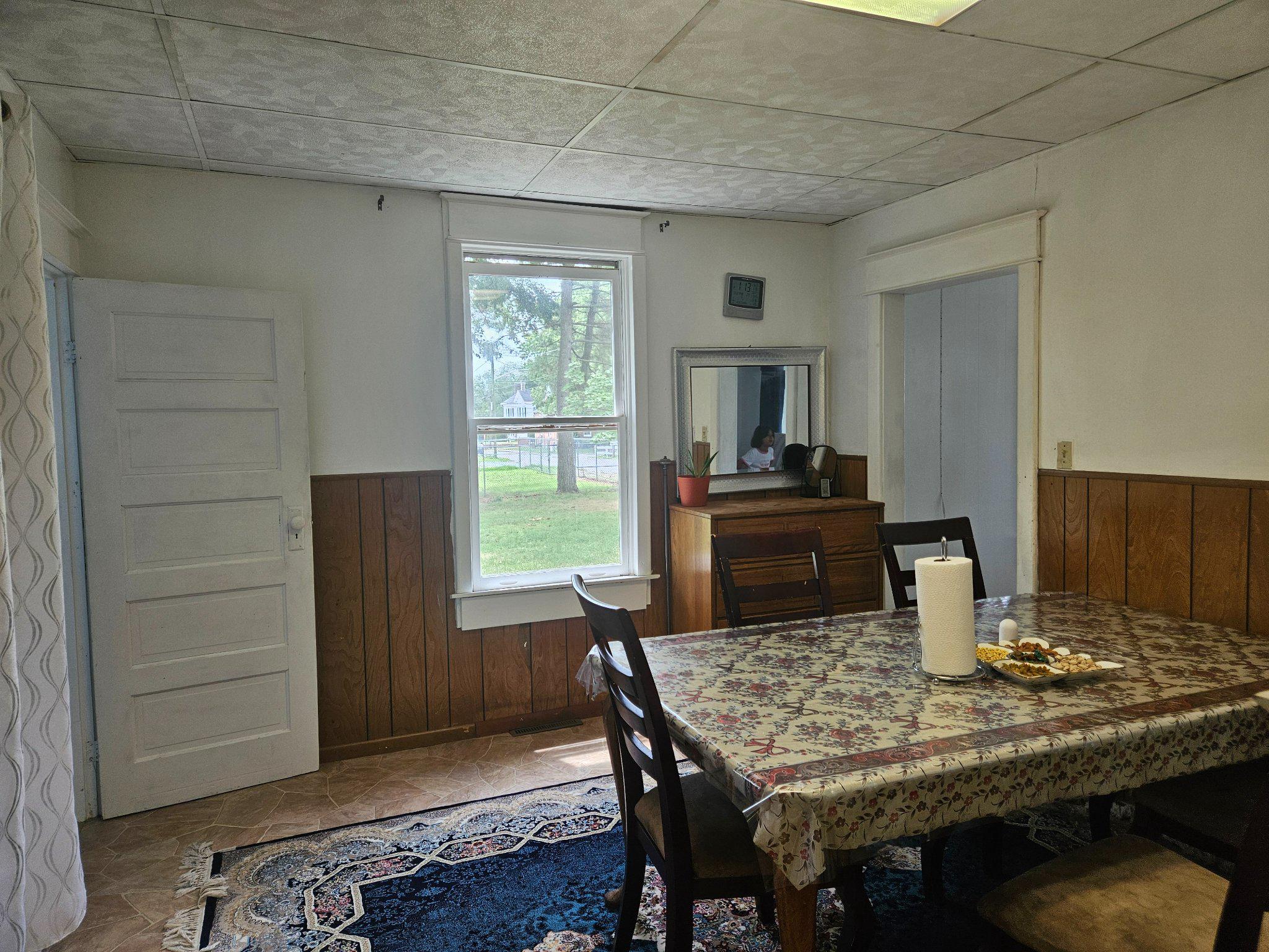 108 N Academy St N Property Photo 5