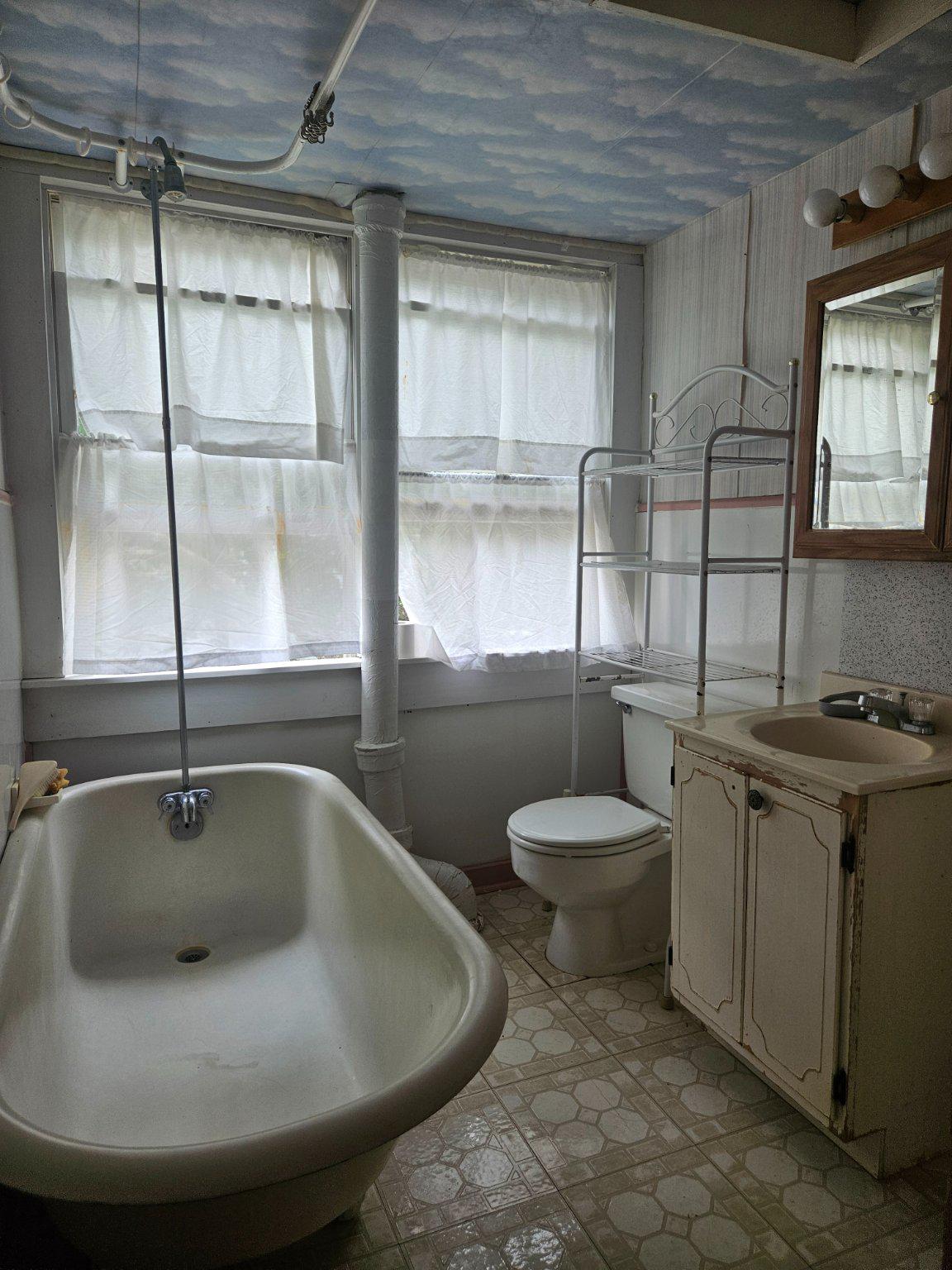 108 N Academy St N Property Photo 20
