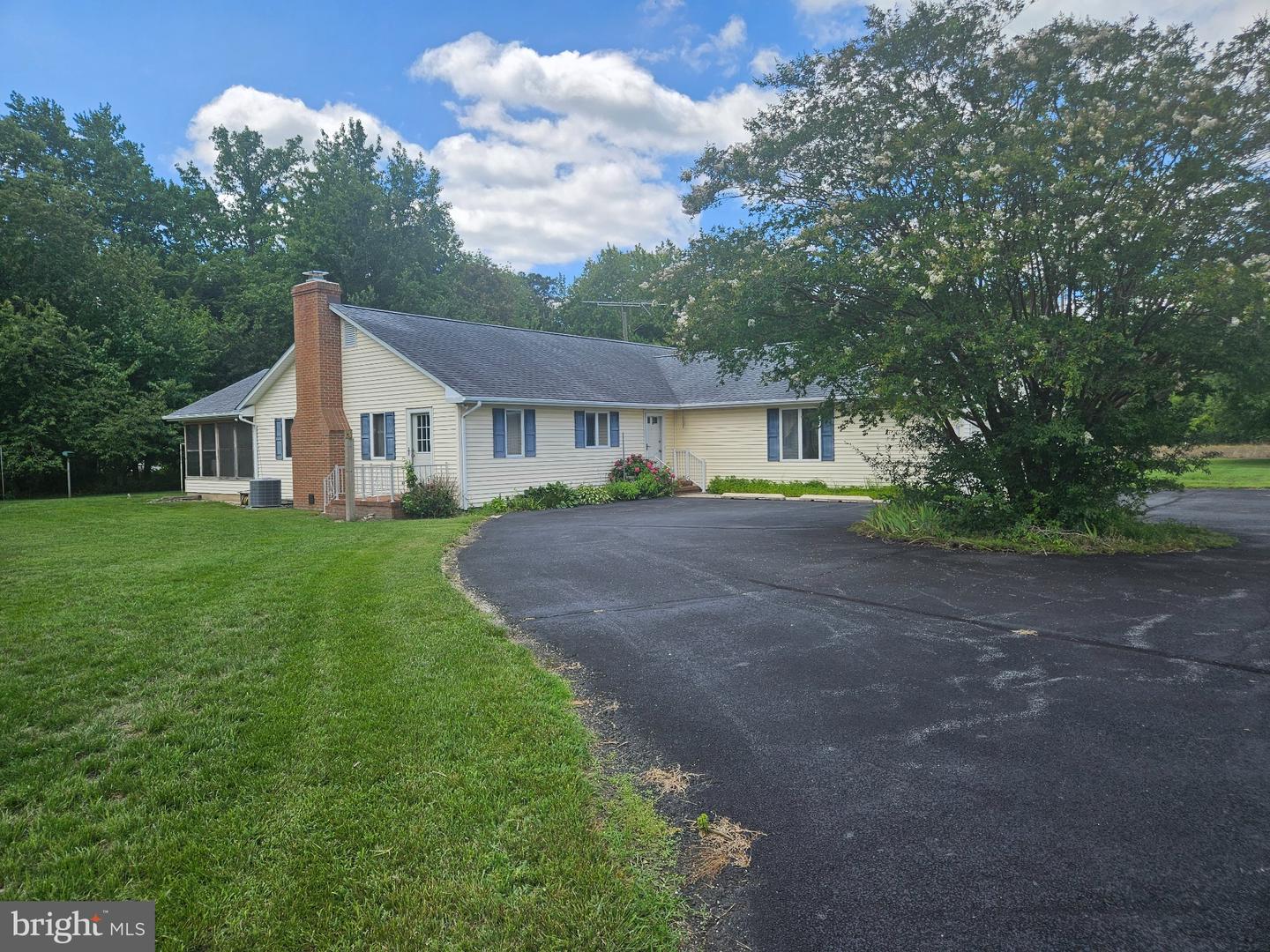 1120 Blades Farm Rd Property Photo 8