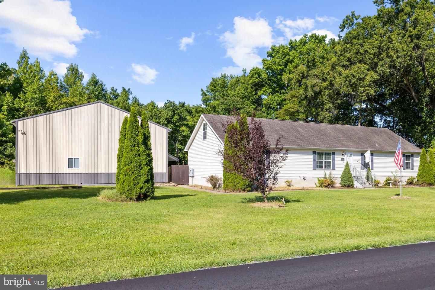 22845 Peaviner Rd Property Photo 2