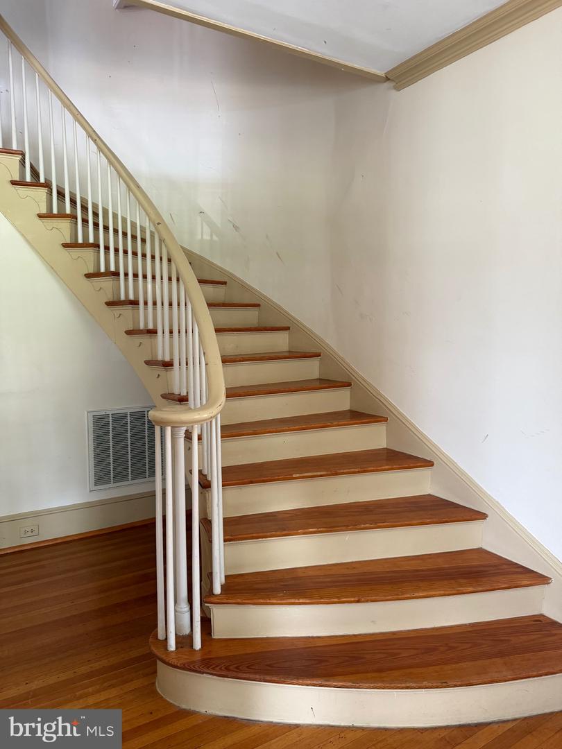 103 Gay St Property Photo 7