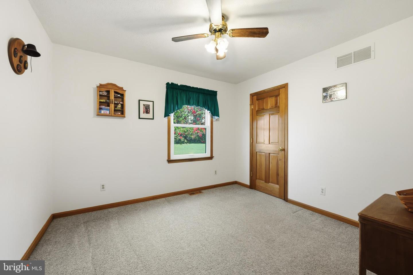 22733 Squire Ln Property Photo 23