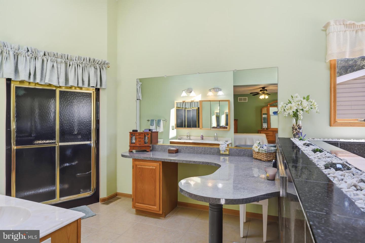 22733 Squire Ln Property Photo 28