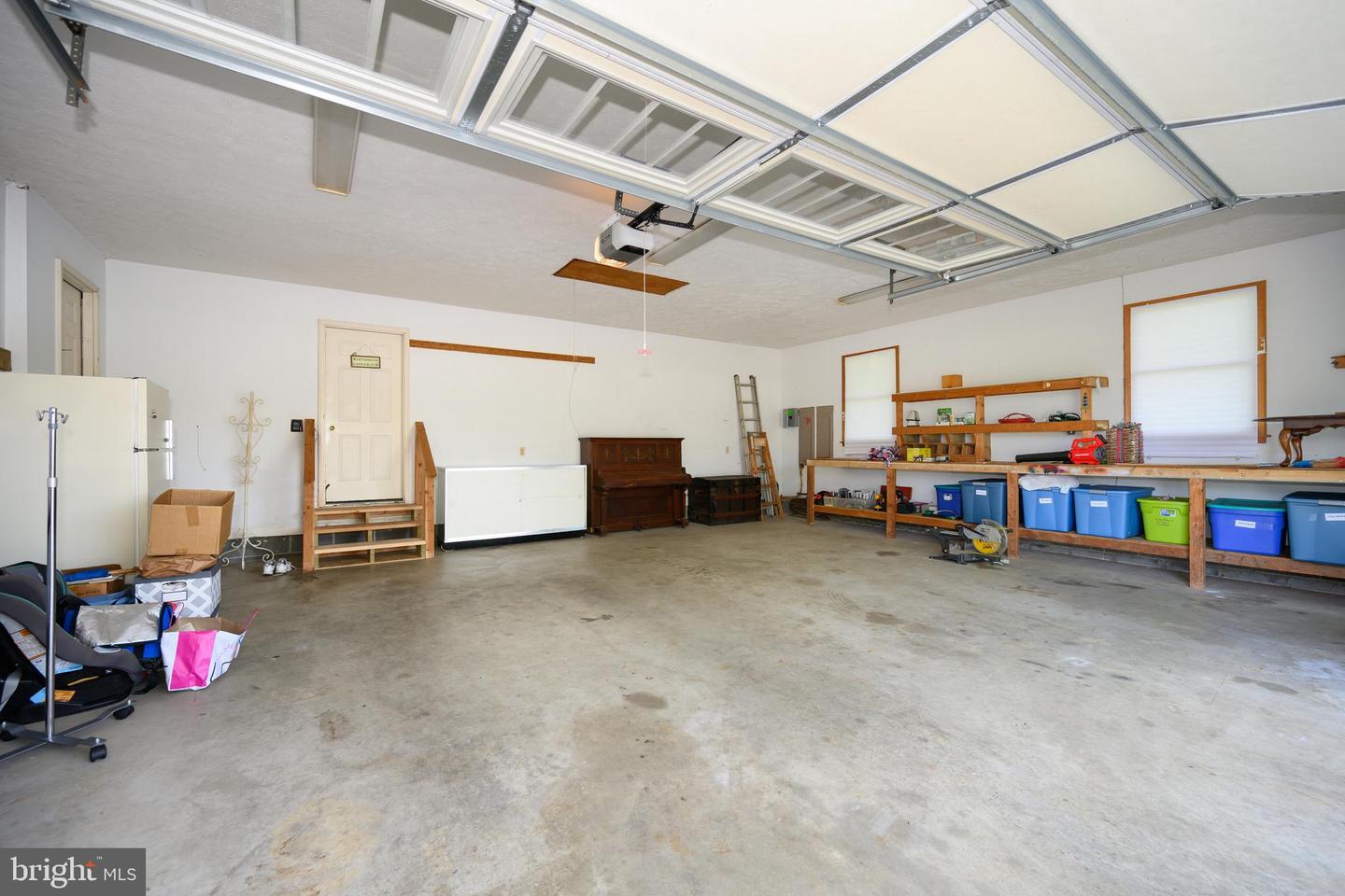 22733 Squire Ln Property Photo 32