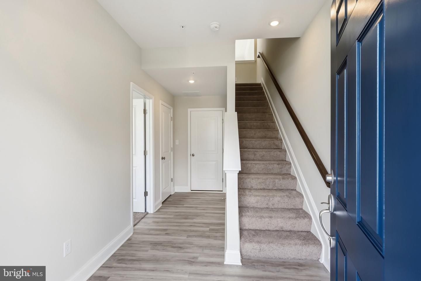 243 Briarwood Cir Property Photo 8