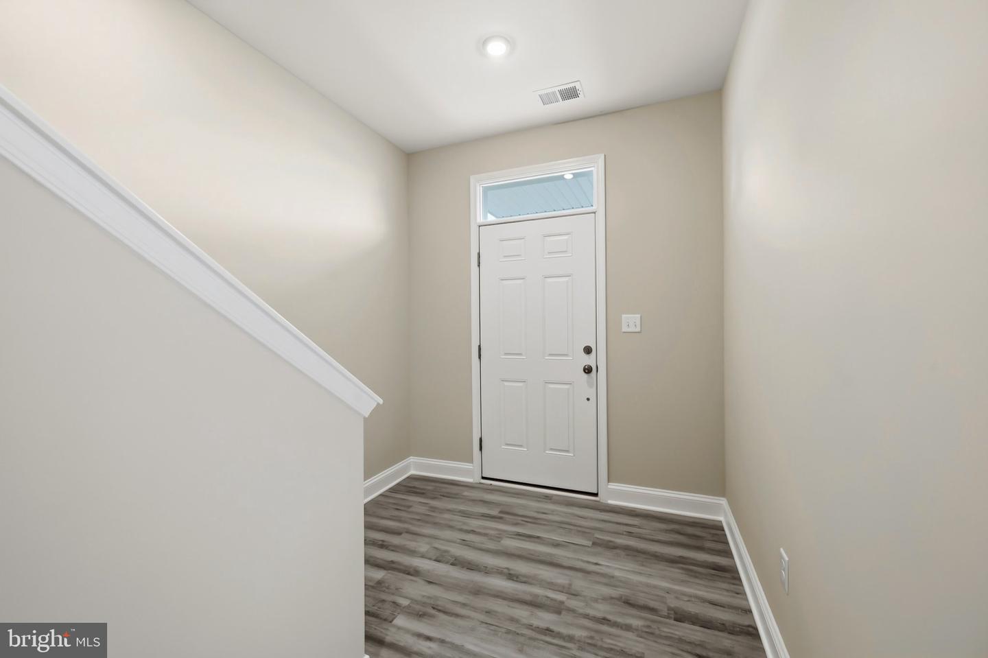 243 Briarwood Cir Property Photo 9