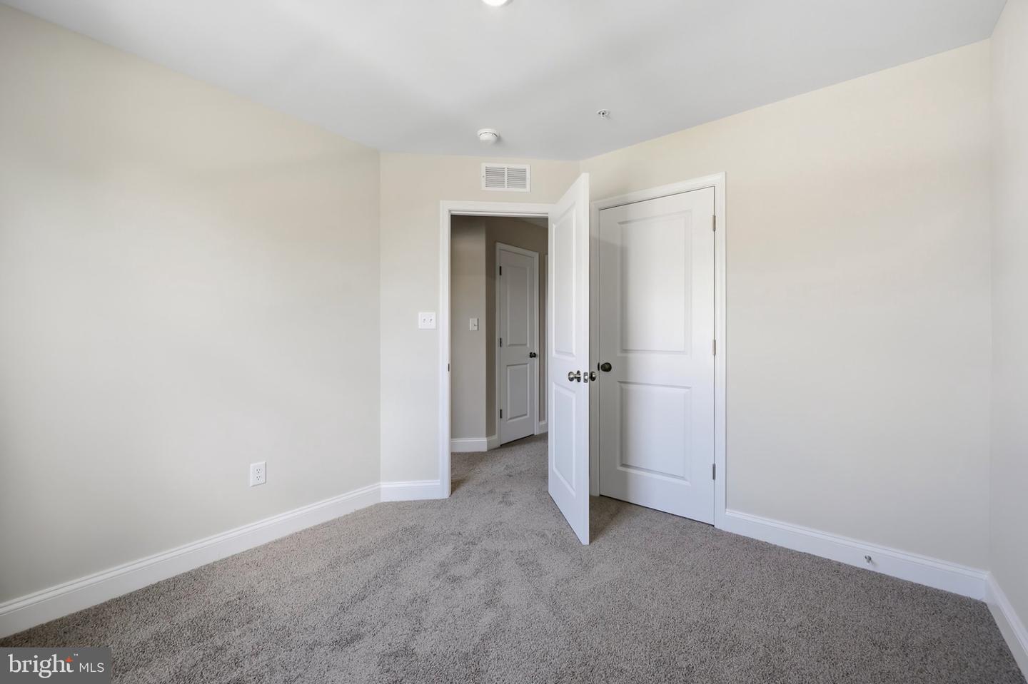 243 Briarwood Cir Property Photo 26