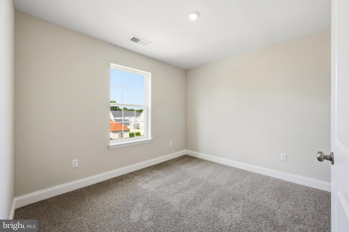 243 Briarwood Cir Property Photo 27