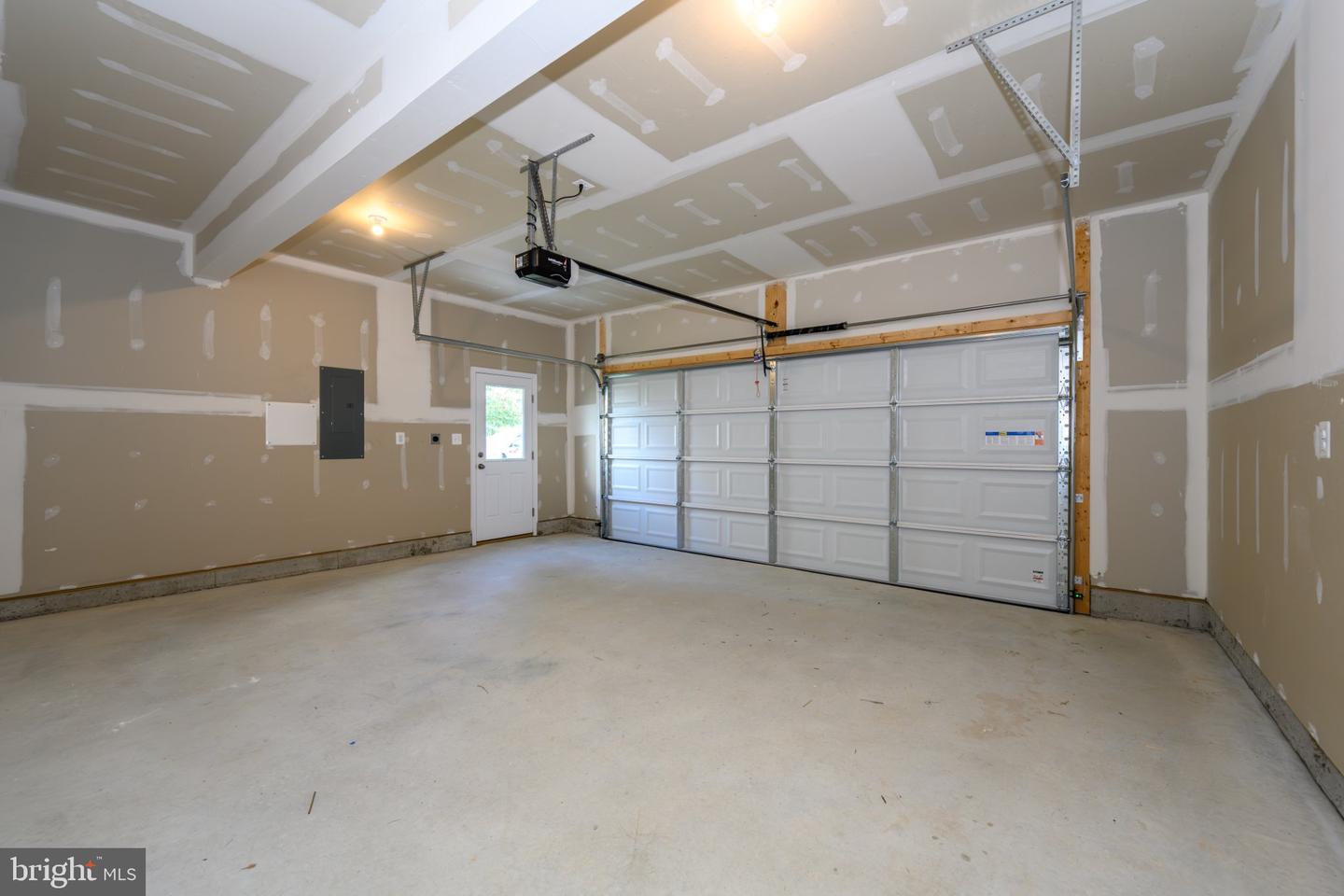 243 Briarwood Cir Property Photo 35