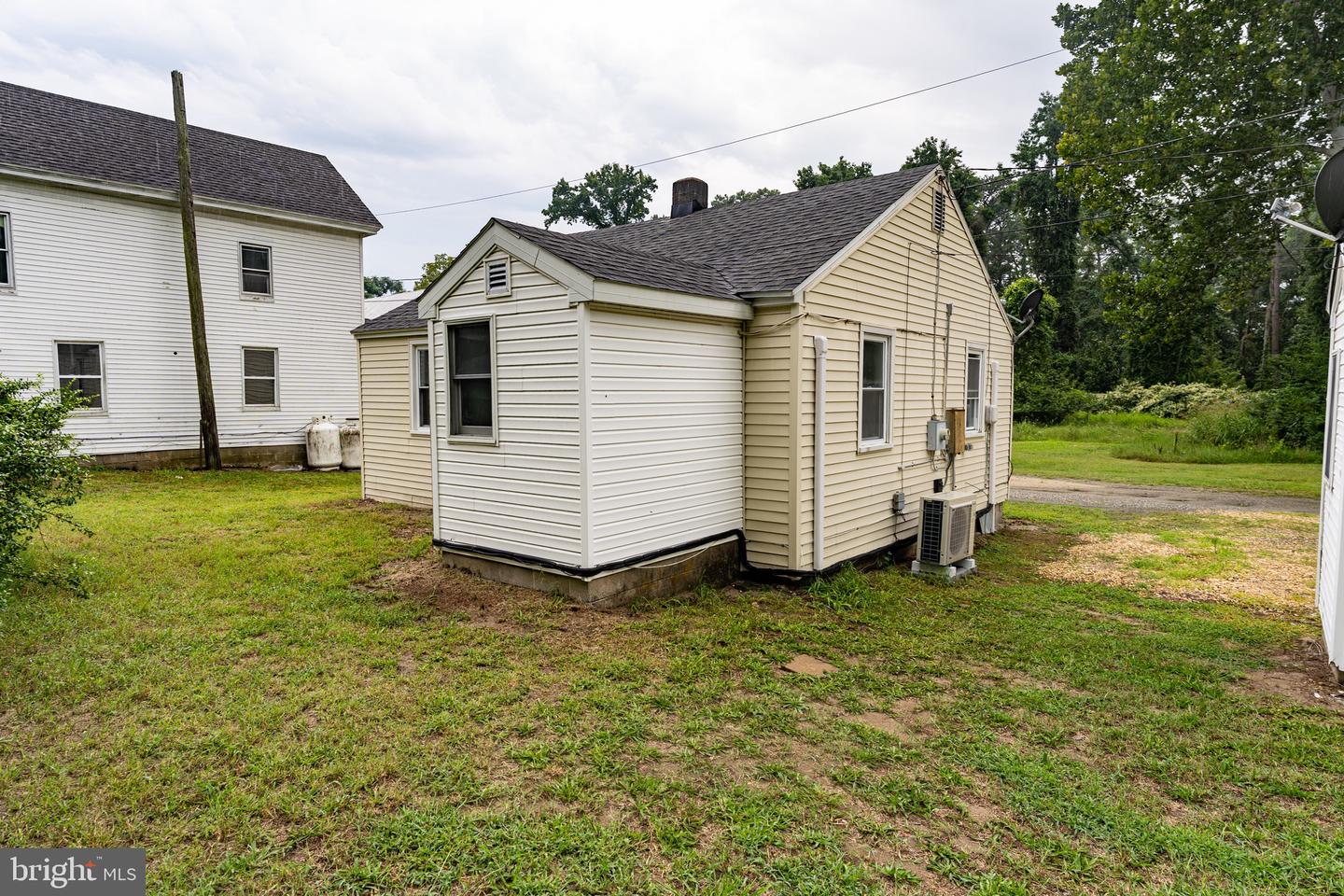 113 Davis Ln Property Photo 5