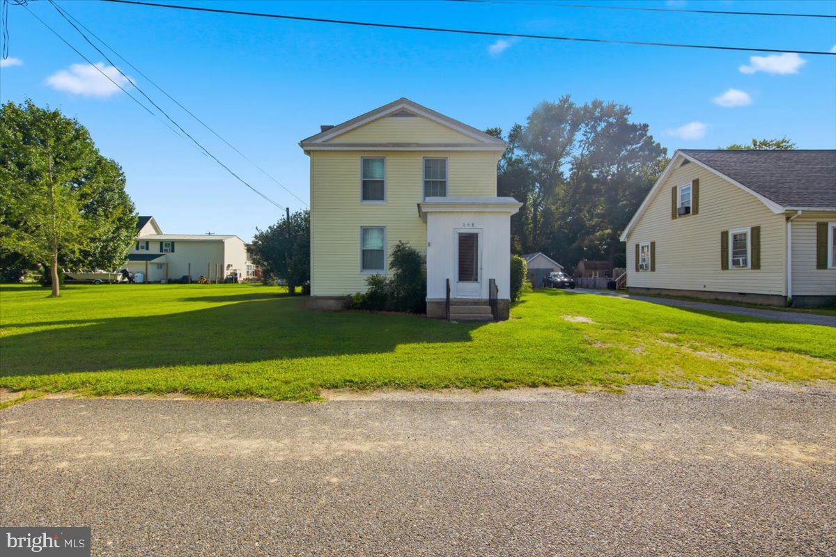 158 Wright St Property Photo 2