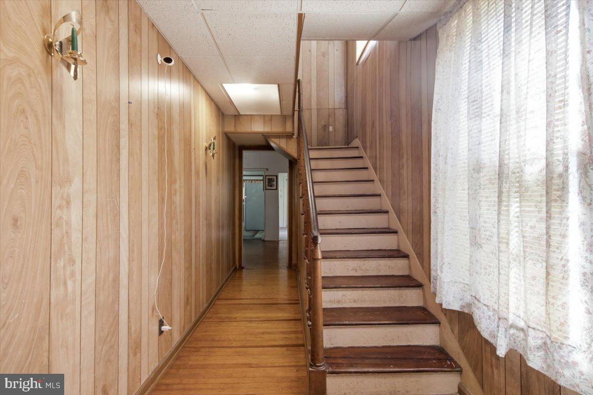 158 Wright St Property Photo 4