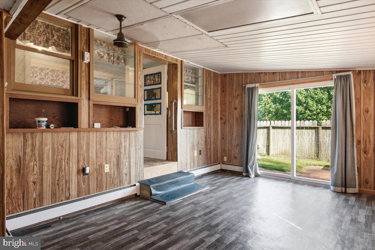 158 Wright St Property Photo 12