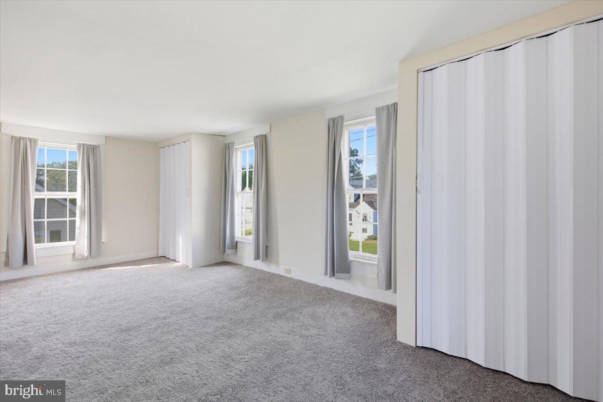 158 Wright St Property Photo 17