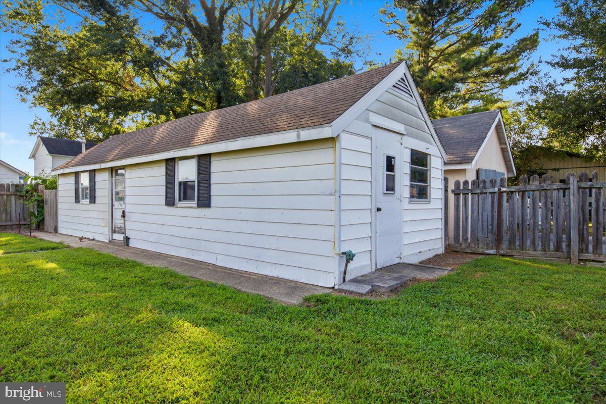 158 Wright St Property Photo 22