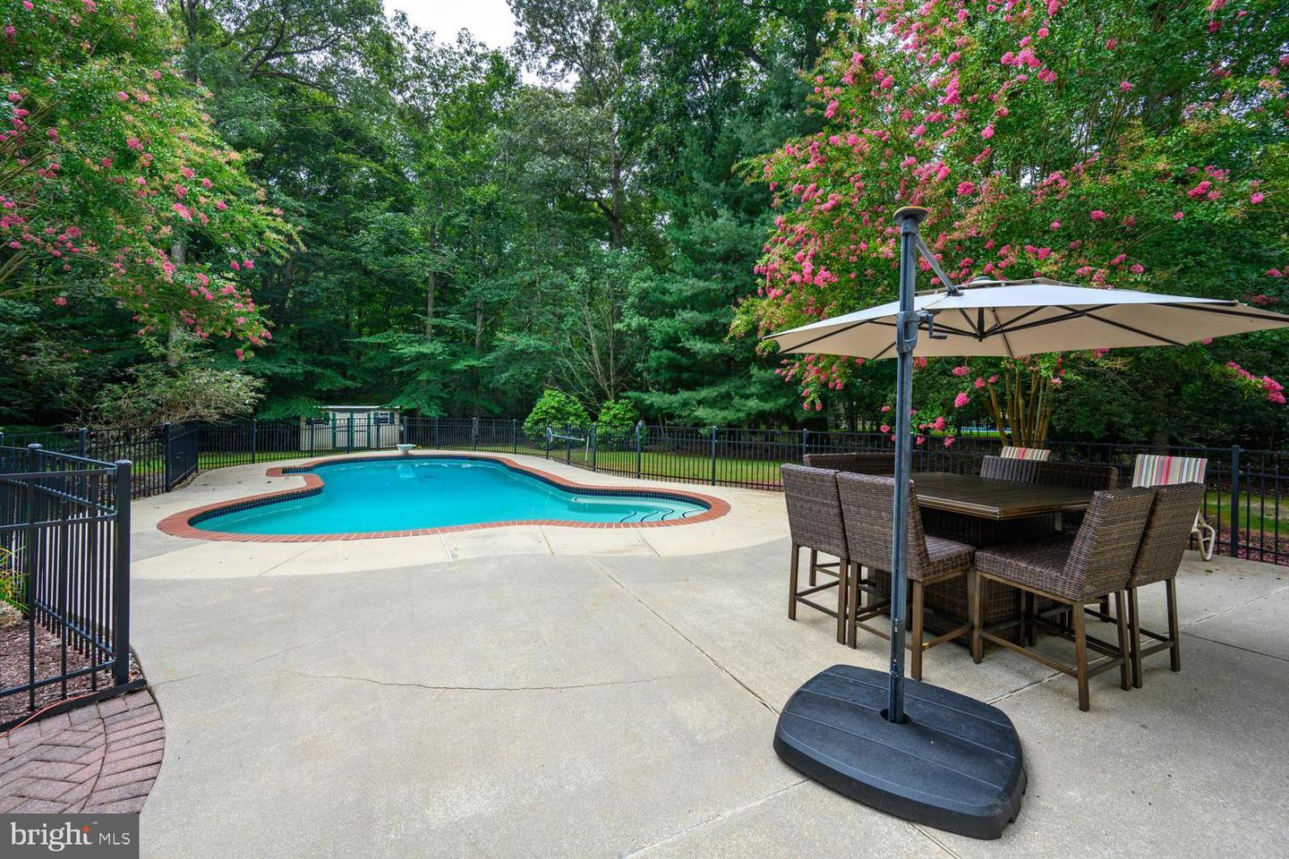 7884 Laurel Ln Property Photo 16