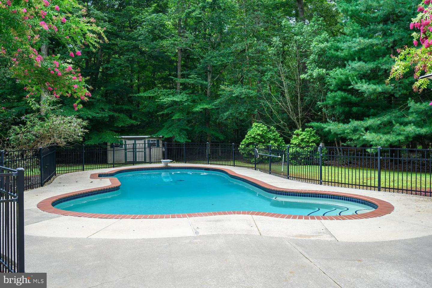 7884 Laurel Ln Property Photo 17