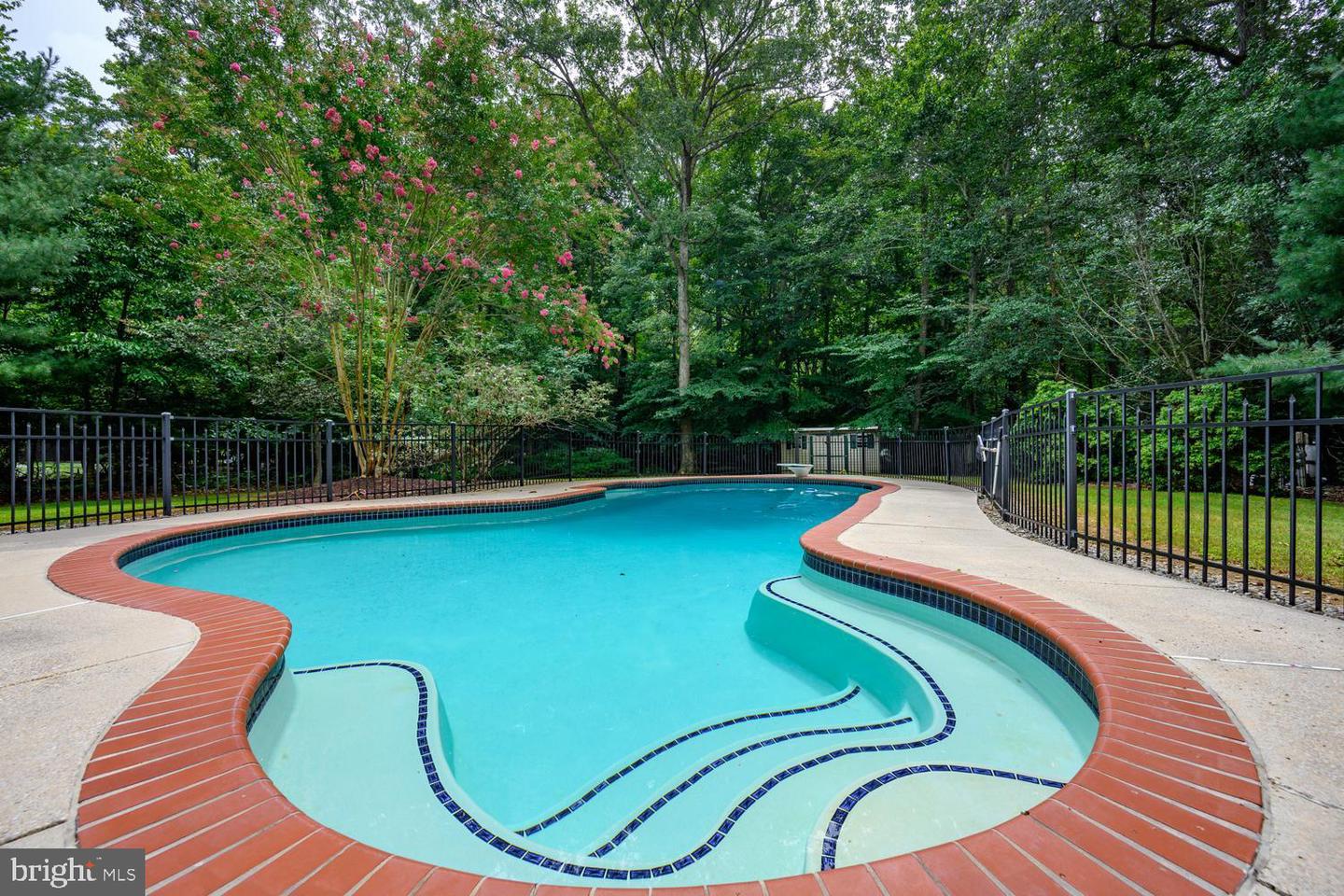 7884 Laurel Ln Property Photo 18