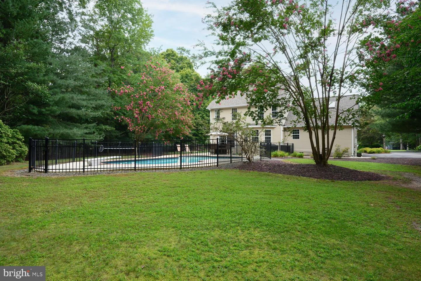 7884 Laurel Ln Property Photo 19