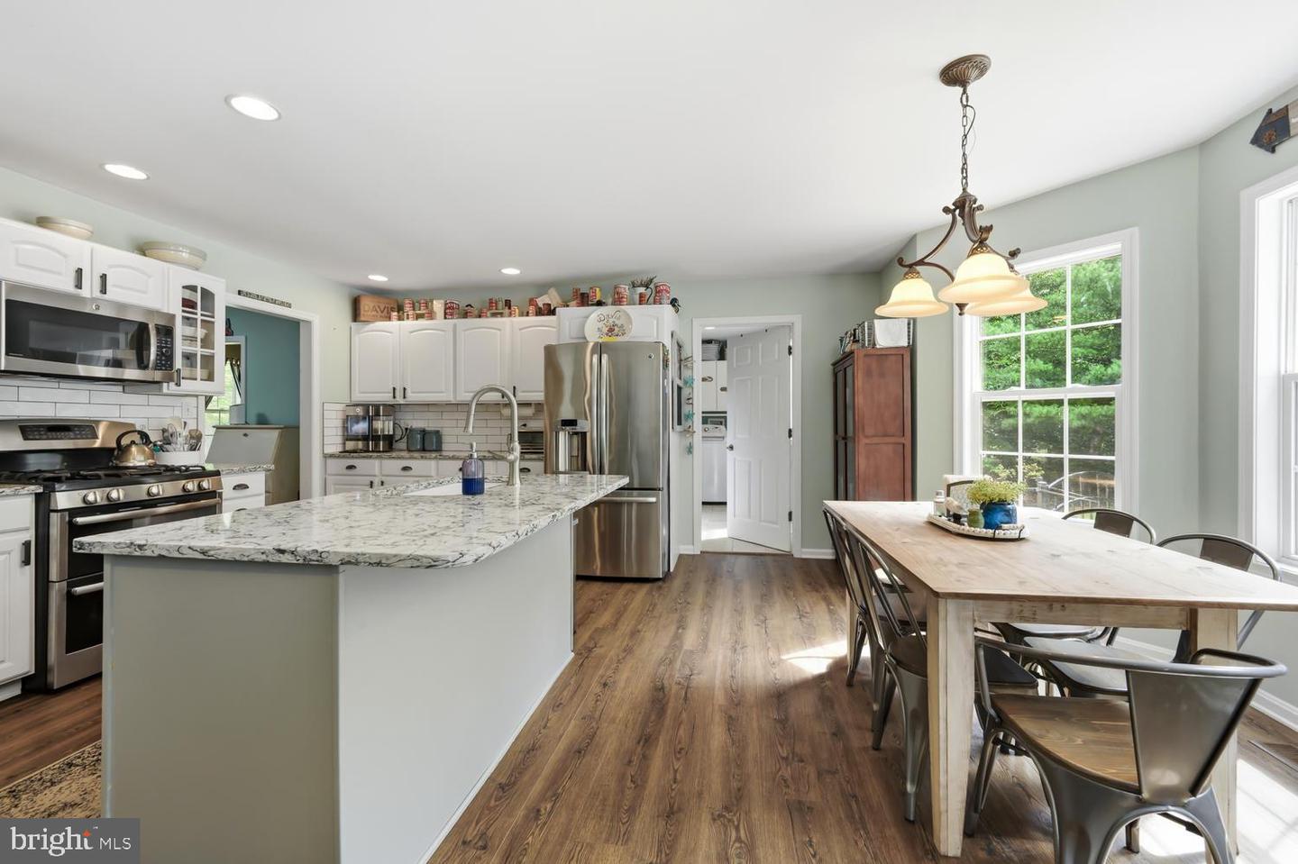 7884 Laurel Ln Property Photo 21