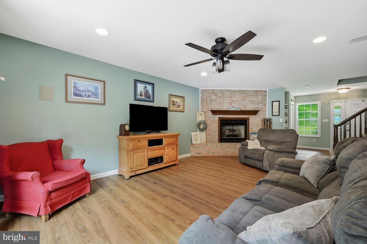 7884 Laurel Ln Property Photo 30