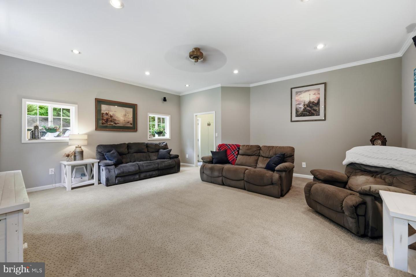 7884 Laurel Ln Property Photo 38