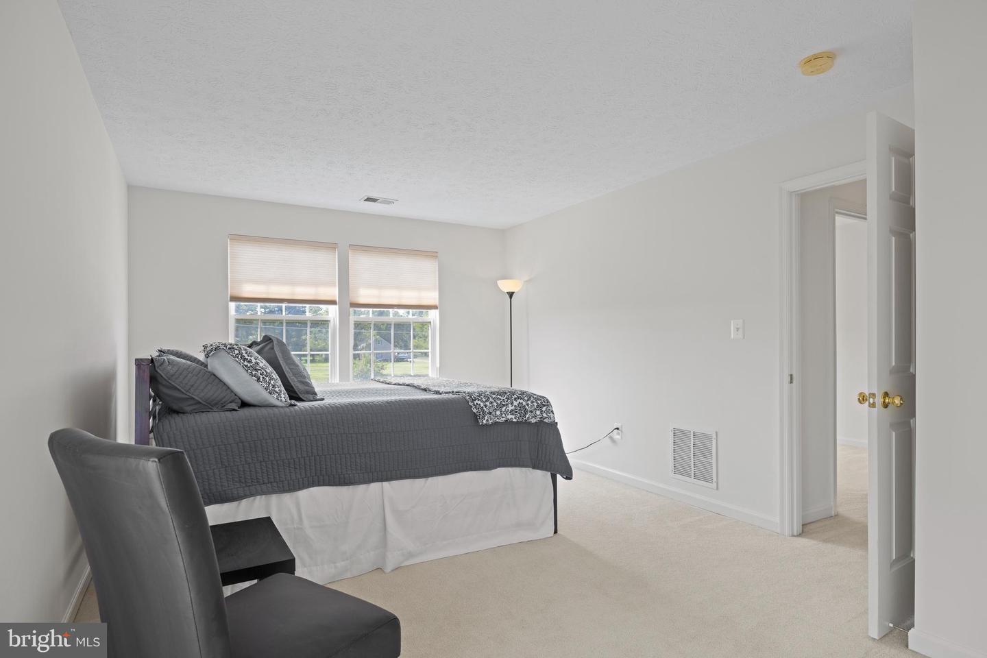 109 Walnut St Property Photo 6