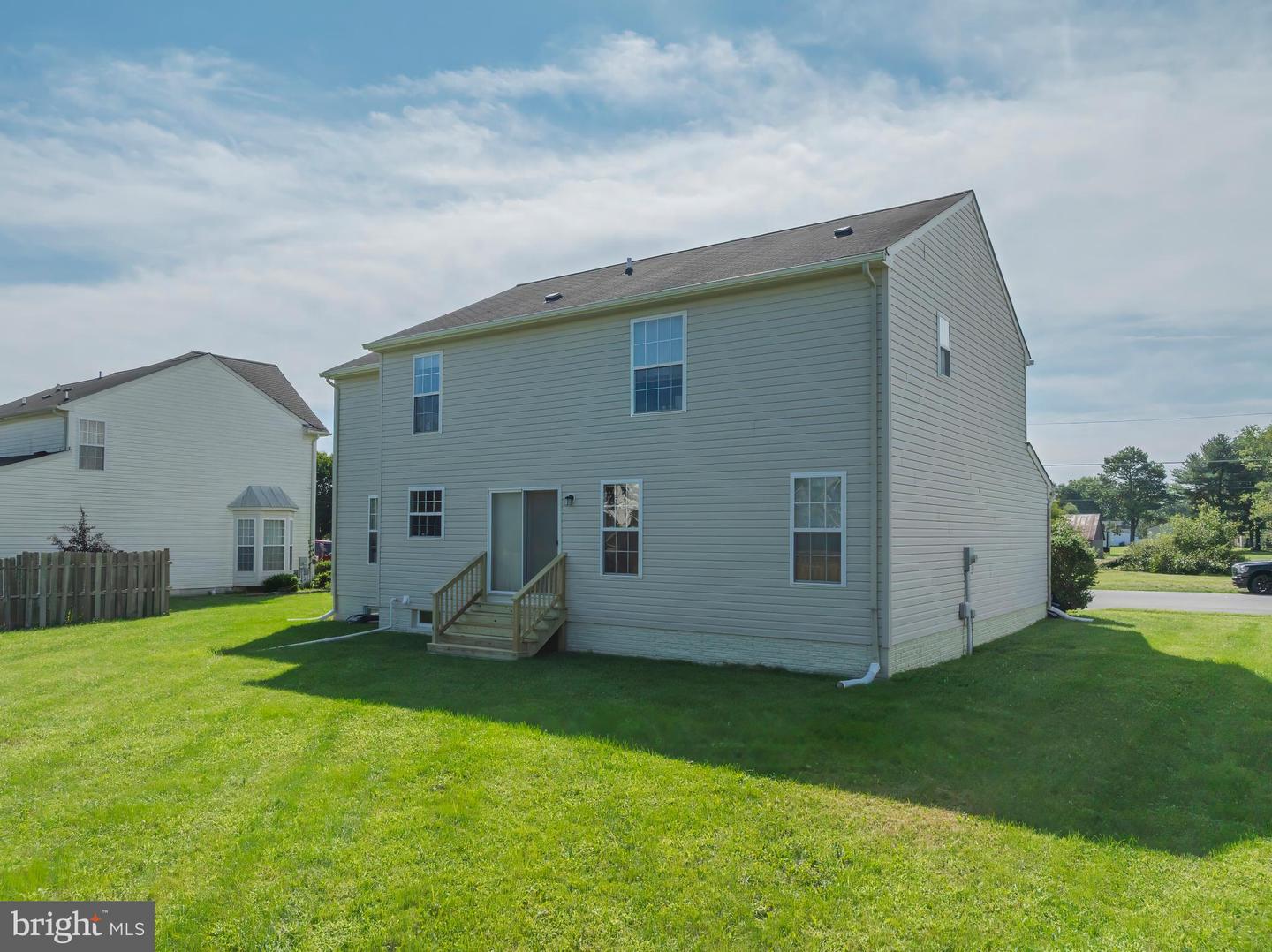 109 Walnut St Property Photo 9