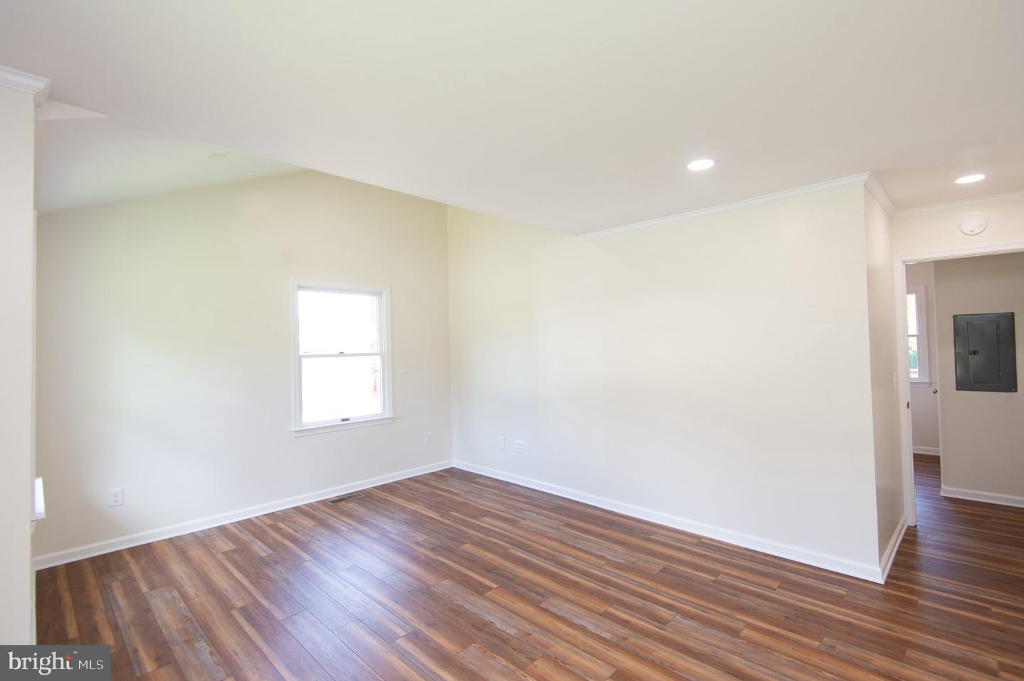 7737 Westerly Dr Property Photo 28