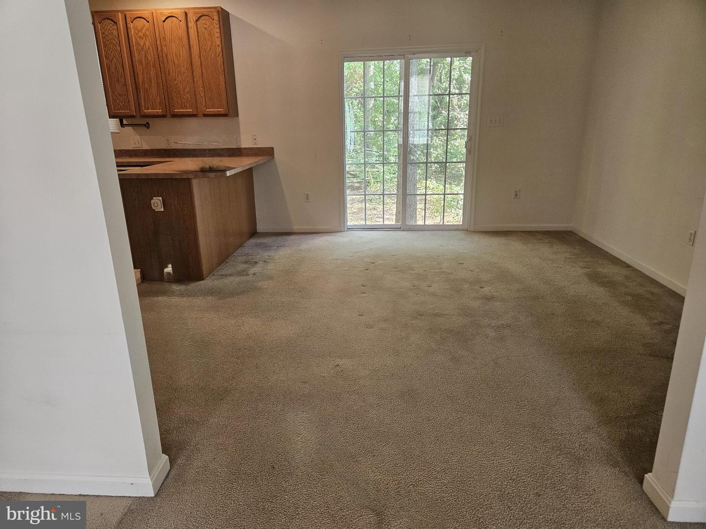 1307 Chesapeake Dr Property Photo 4