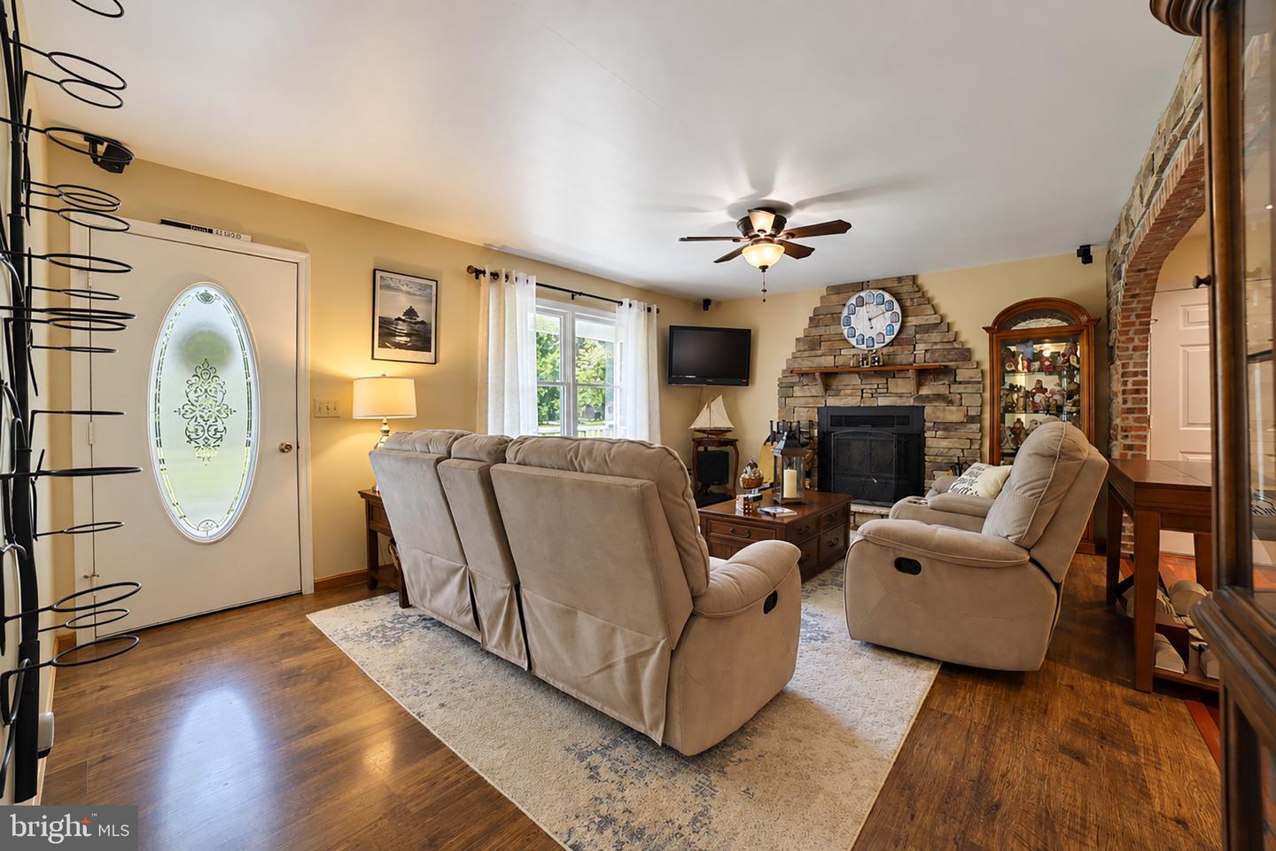 24308 Marlyn Dr Property Photo 6