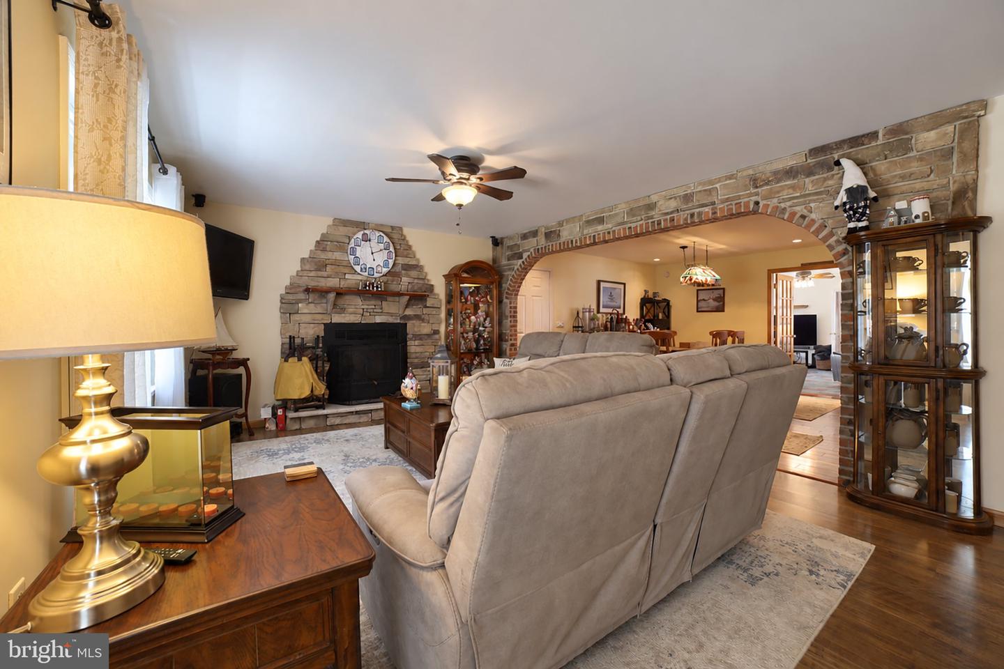 24308 Marlyn Dr Property Photo 7
