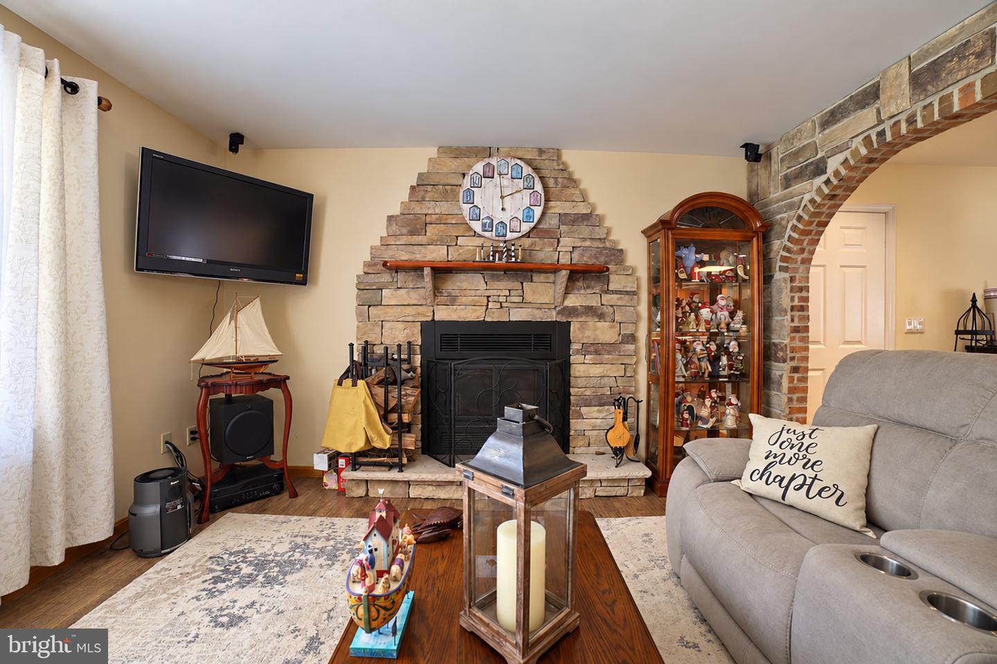 24308 Marlyn Dr Property Photo 8