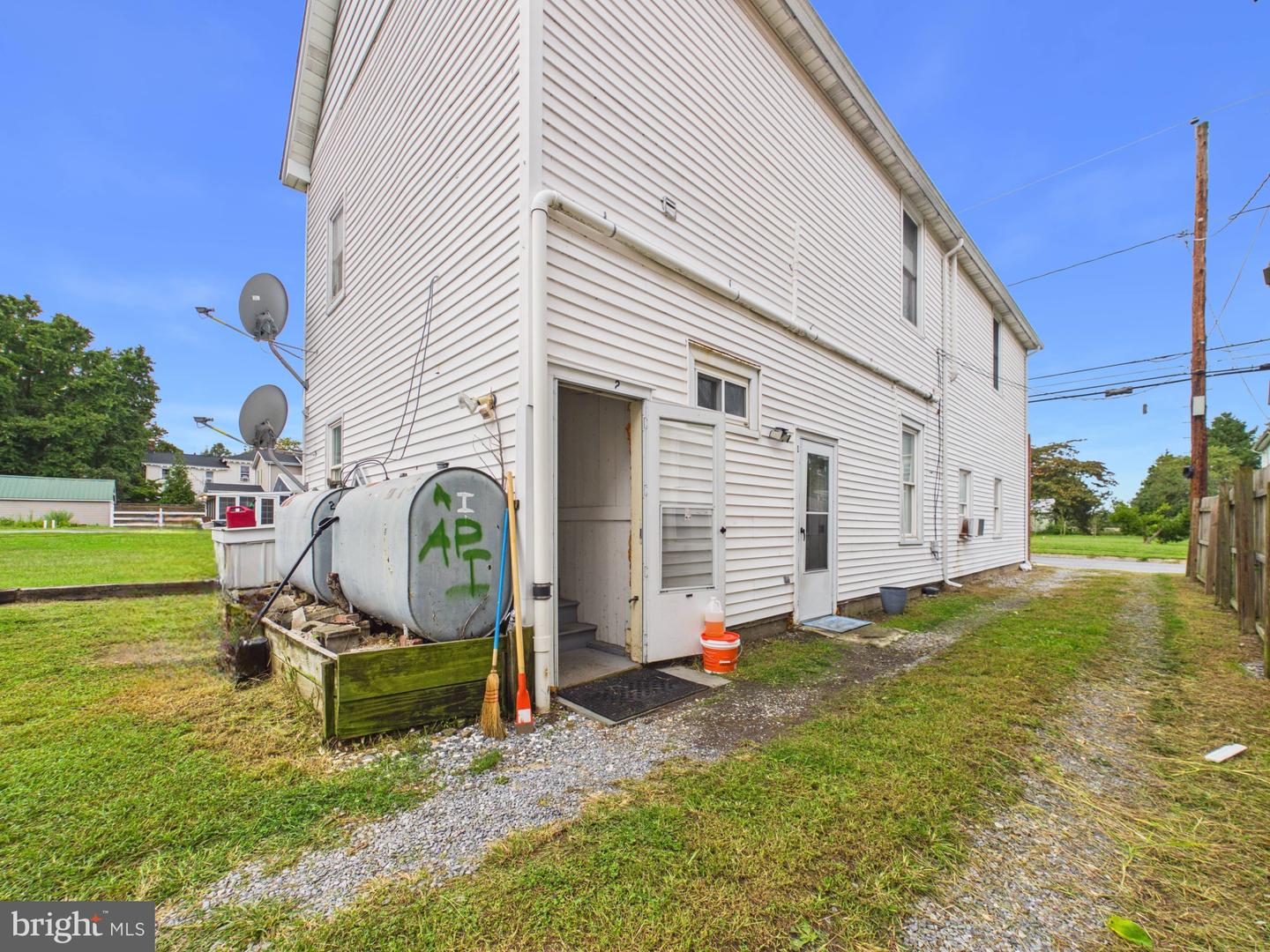 22033 Main St Property Photo 41