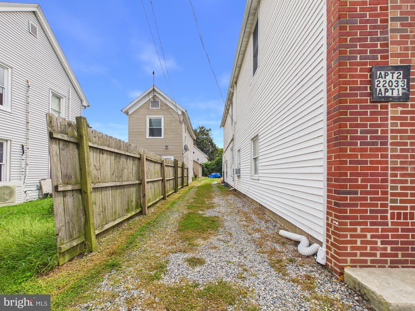 22033 Main St Property Photo 44