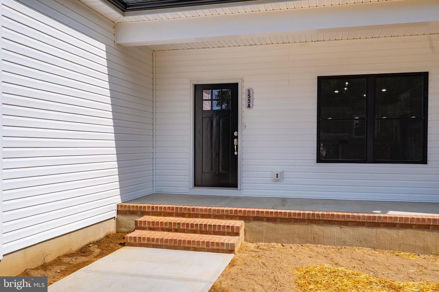 155 Wright St Property Photo 5