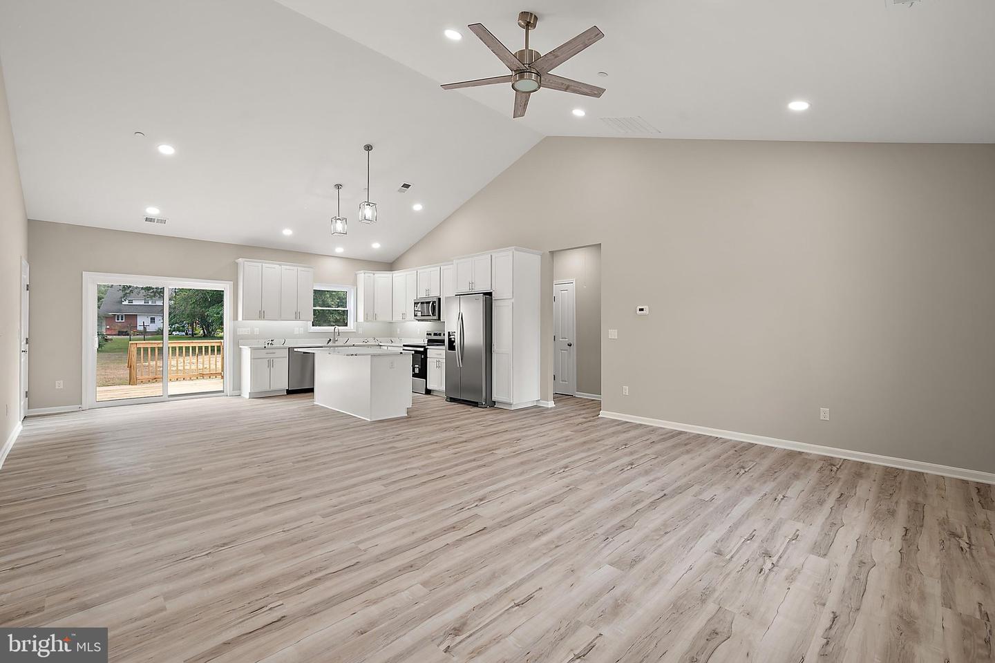 155 Wright St Property Photo 12