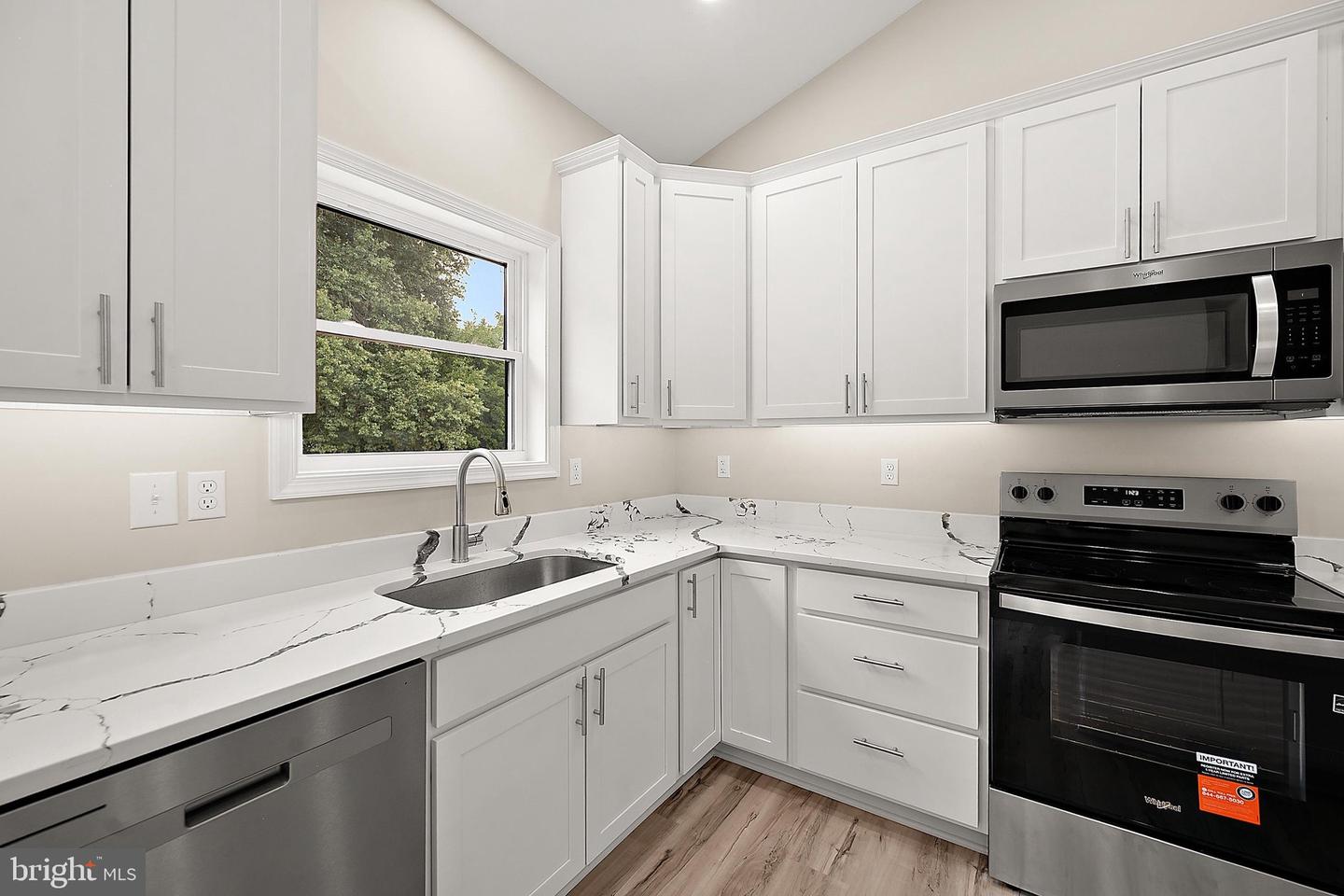 155 Wright St Property Photo 15