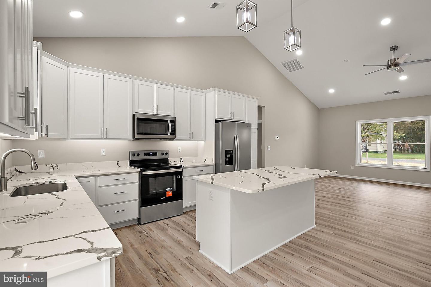 155 Wright St Property Photo 18