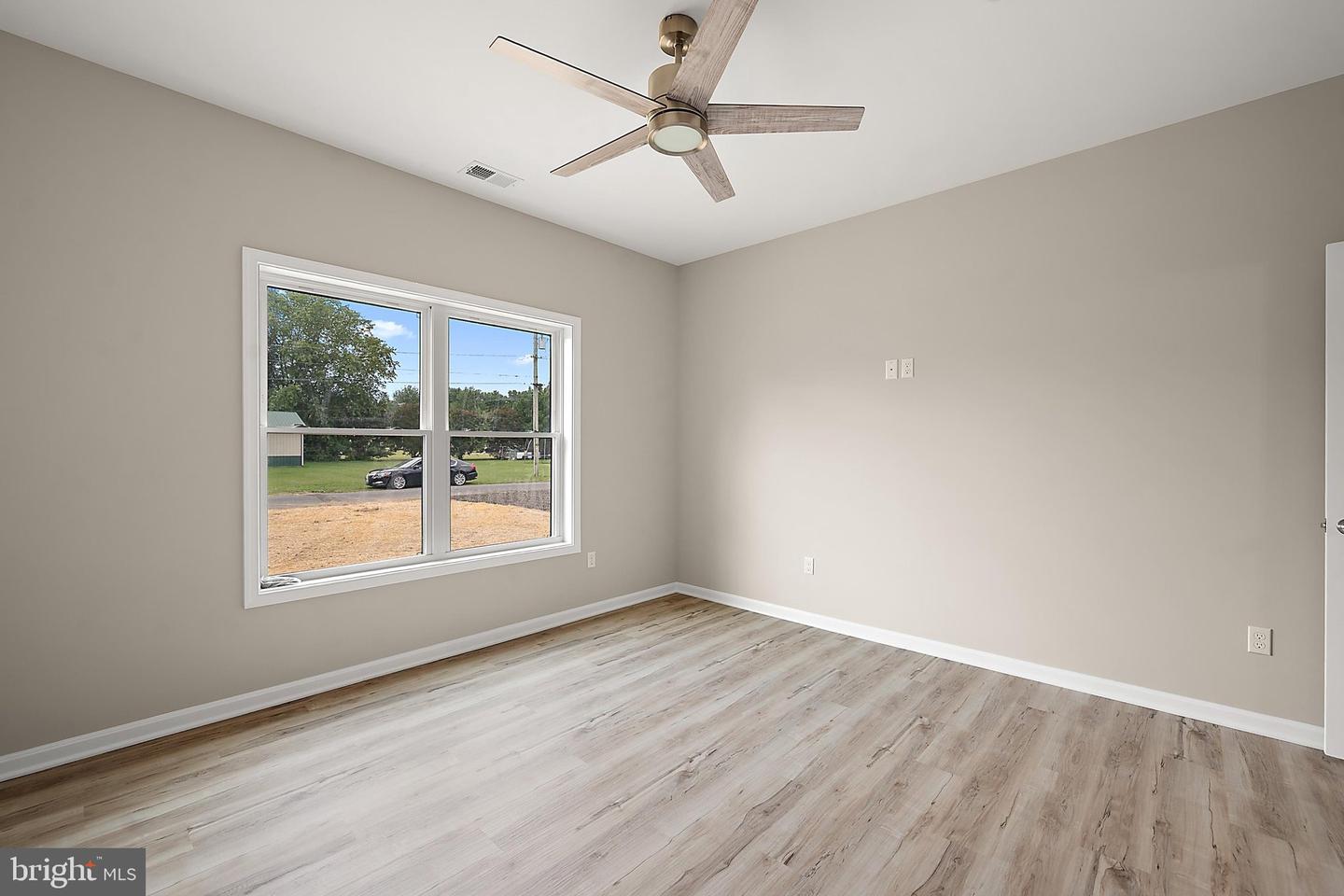 155 Wright St Property Photo 40