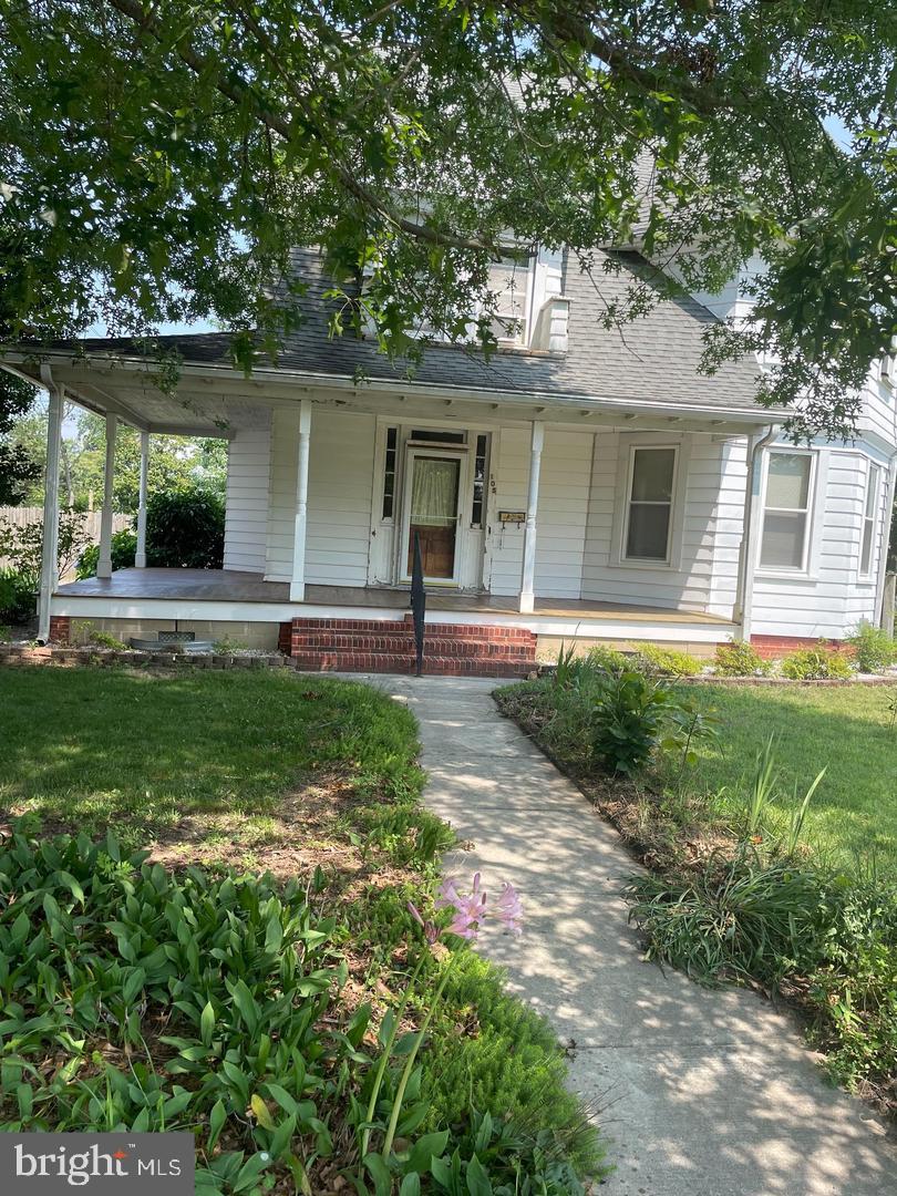 105 S 5th Ave Property Photo 1