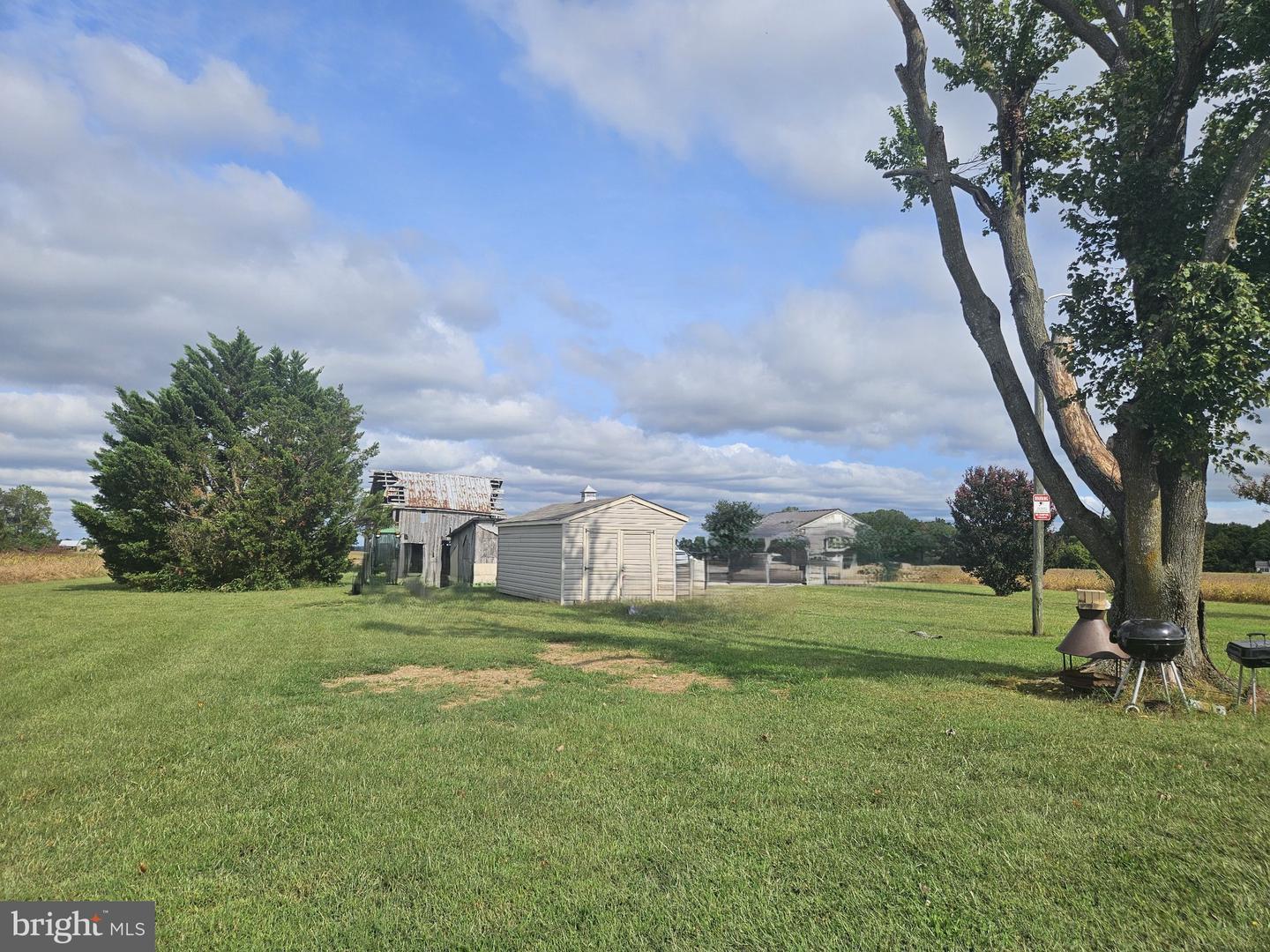 6302 Harmony Rd Property Photo 4