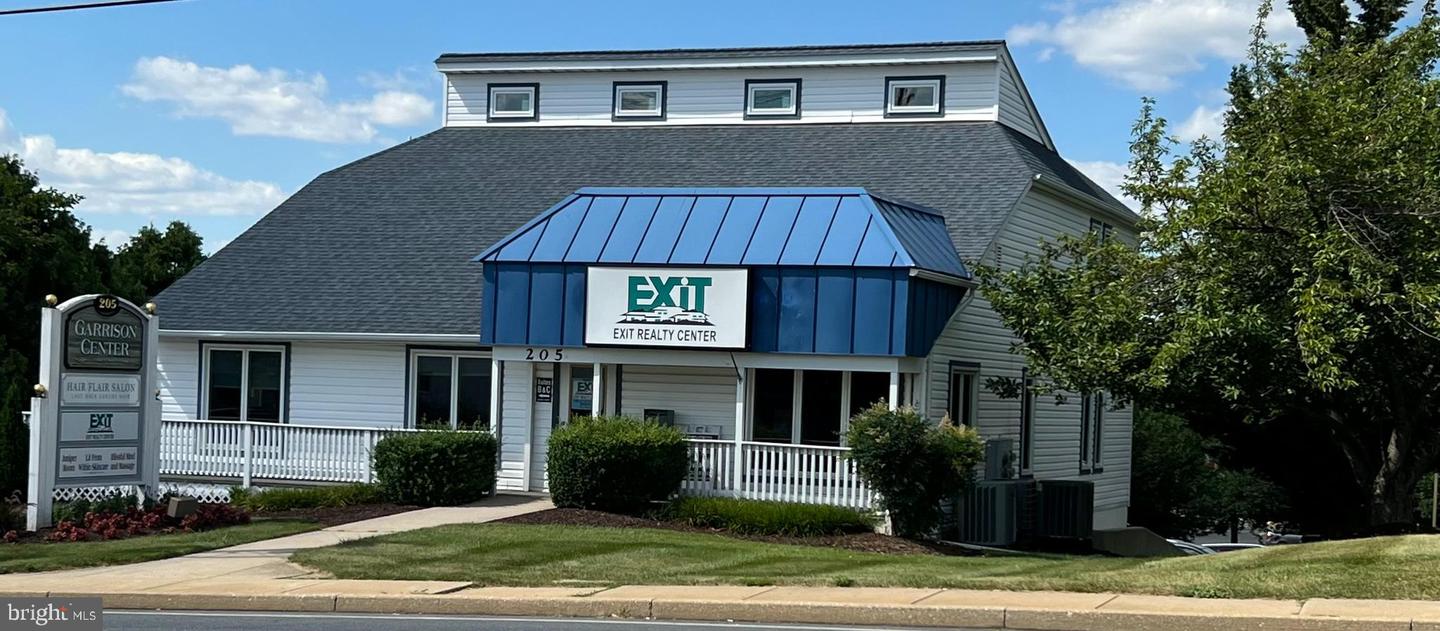 205 E Ridgeville Blvd Property Photo 10