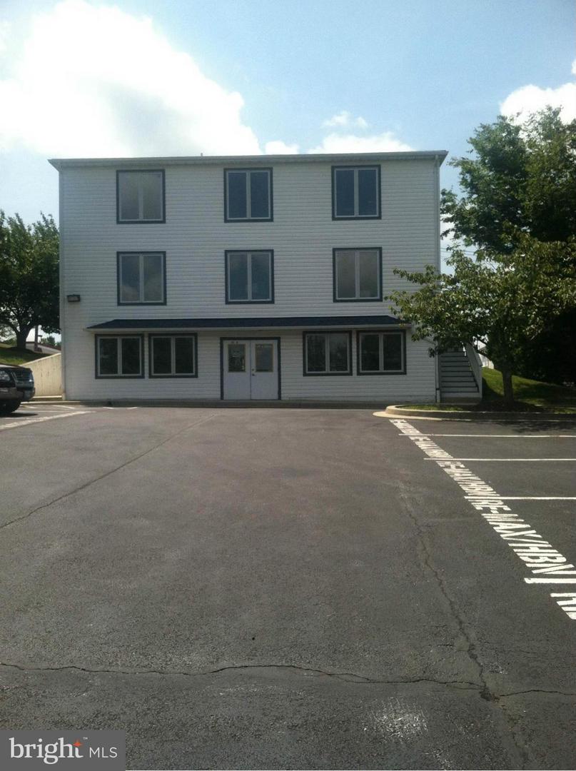 205 E Ridgeville Blvd Property Photo 13