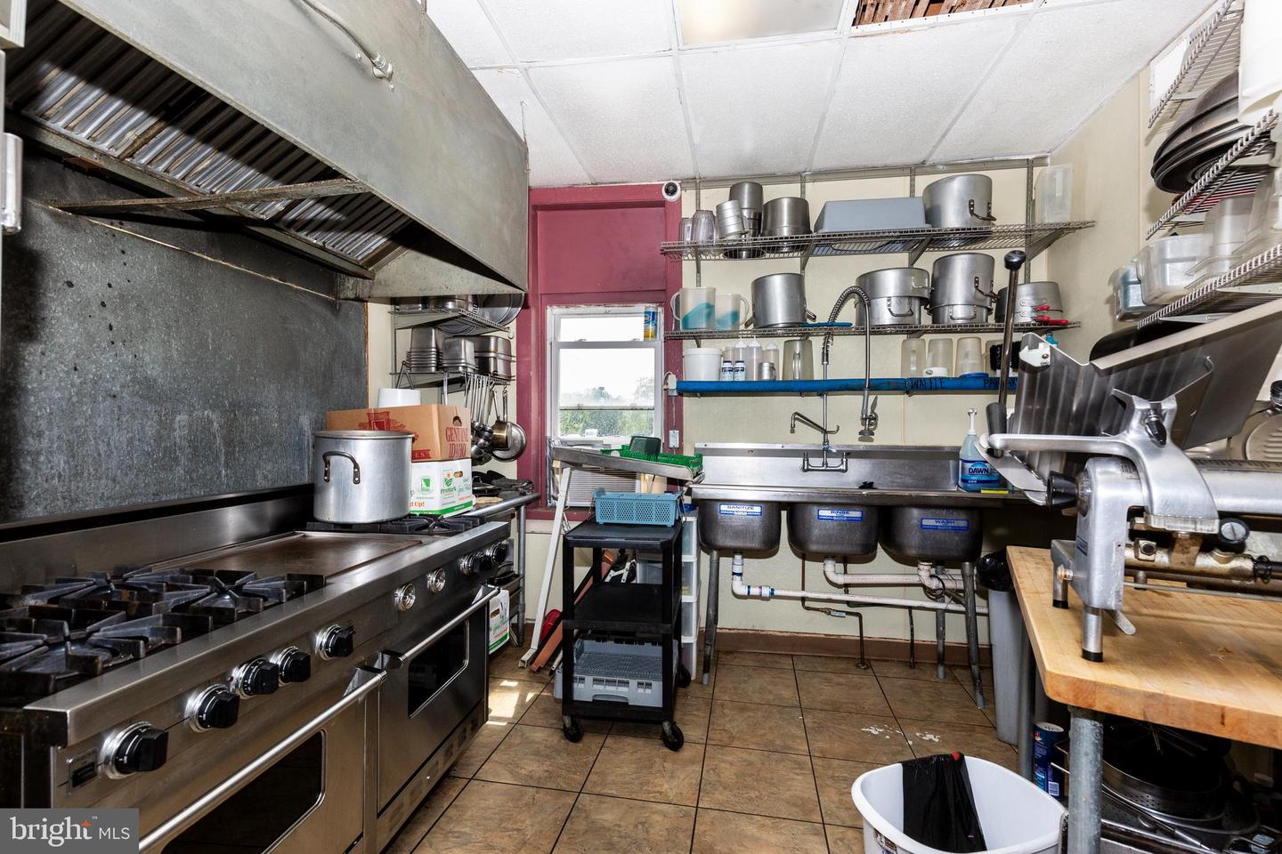 110 E Baltimore St Property Photo 20