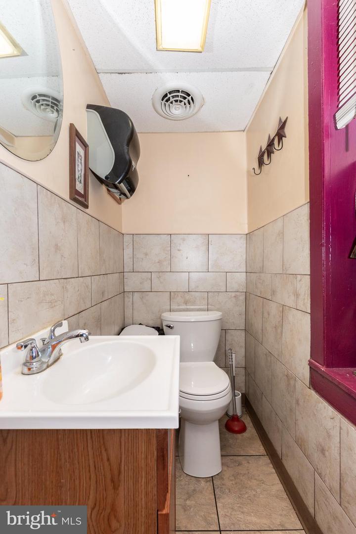 110 E Baltimore St Property Photo 21