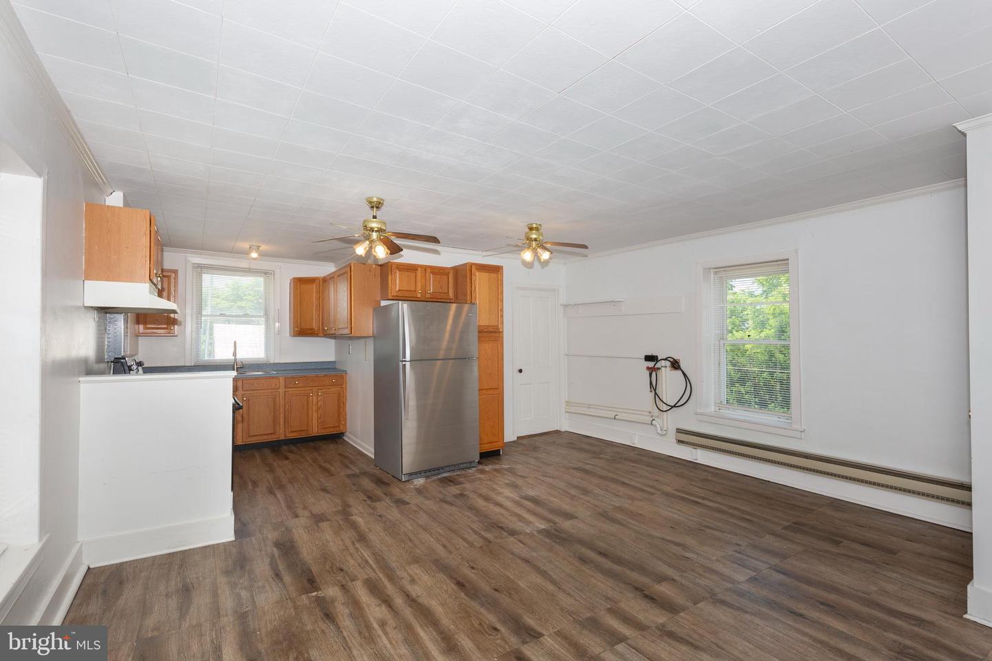 110 E Baltimore St Property Photo 22