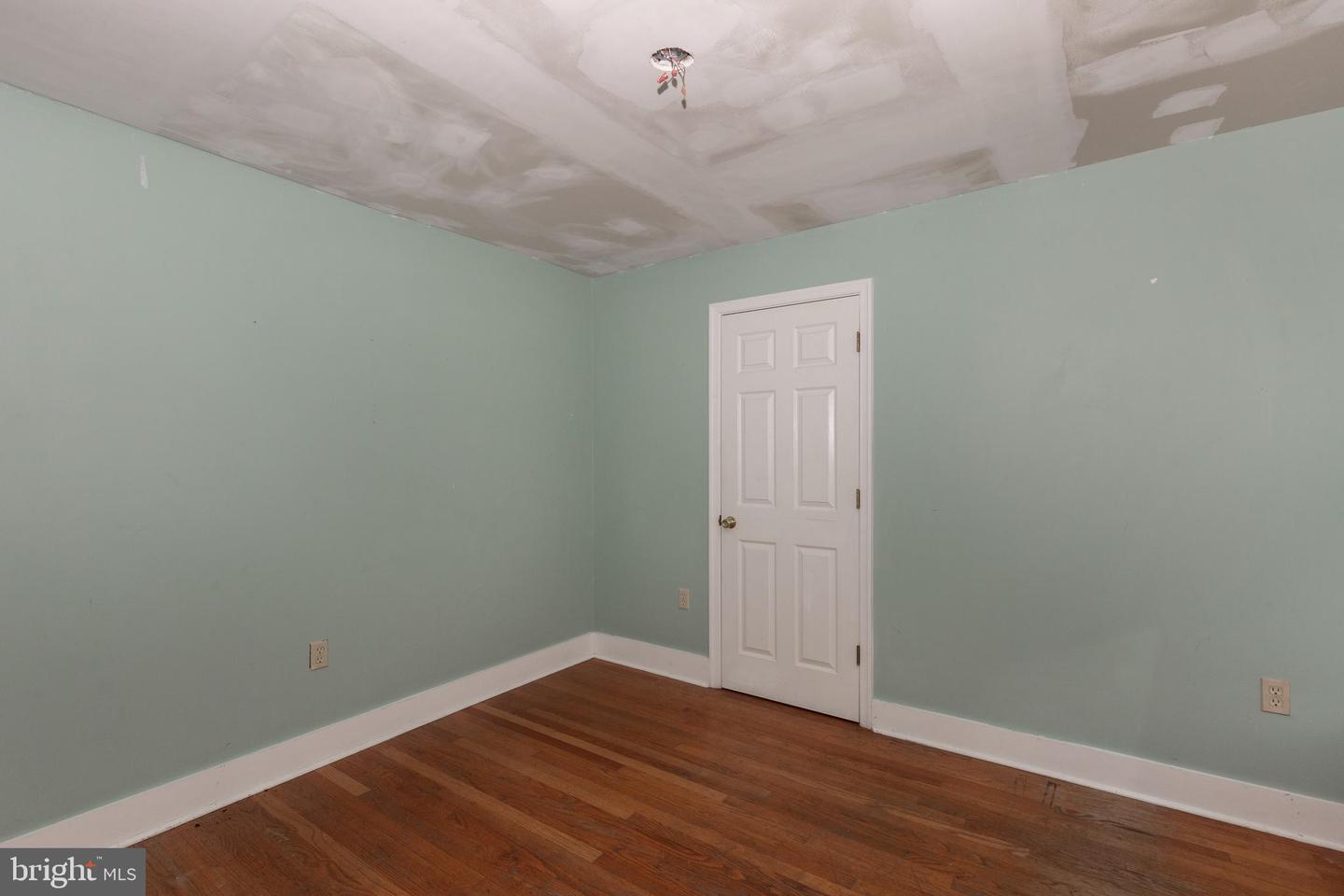 110 E Baltimore St Property Photo 28